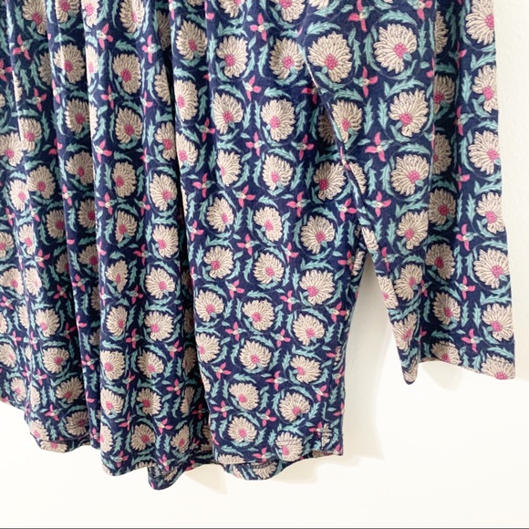 Lucky Brand Three Quarter Sleeved Rounded V-neck Floral Print Top Gathering Neck - Picture 4 of 8